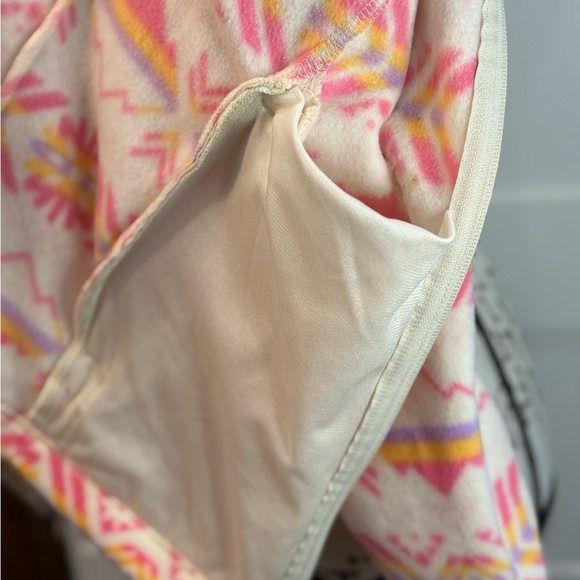 Columbia Women’s XL Fleece Jacket Pink Yellow Pattern Zip Pockets - Picture 8 of 10